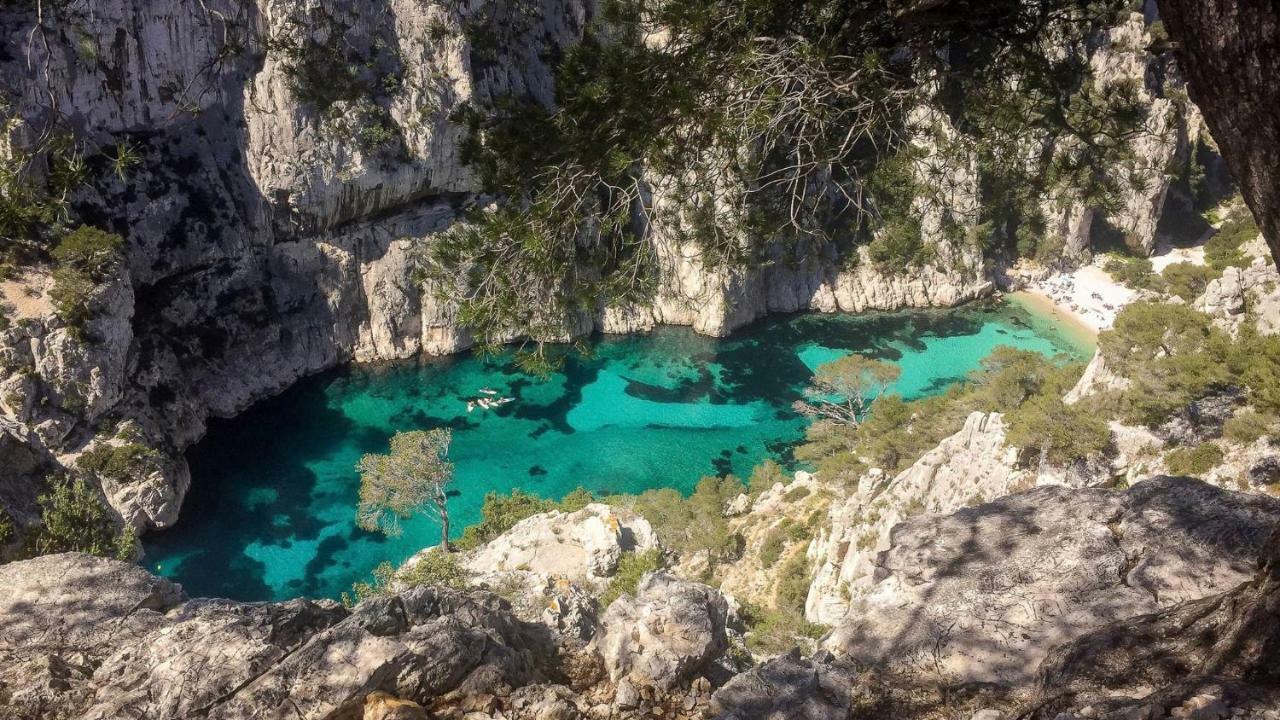 Appart Port Cassis Village Parking Bagian luar foto